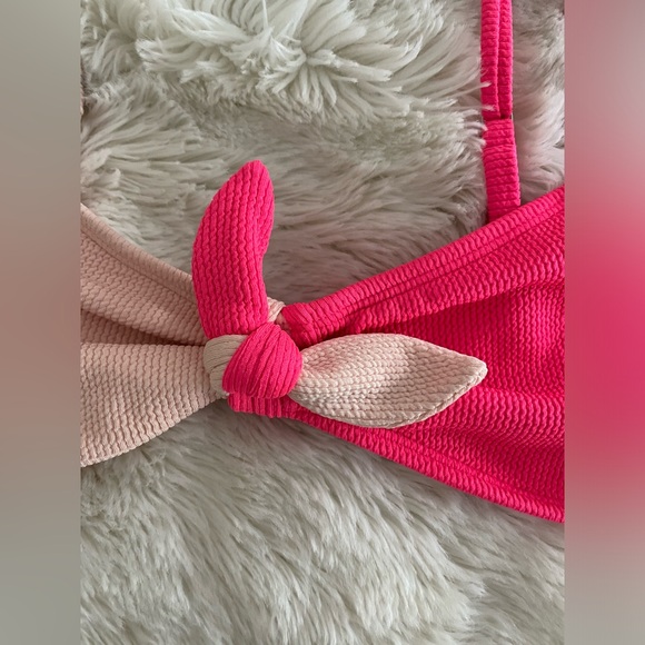 Xhilaration color block bikini top. Size large. - Picture 2 of 3